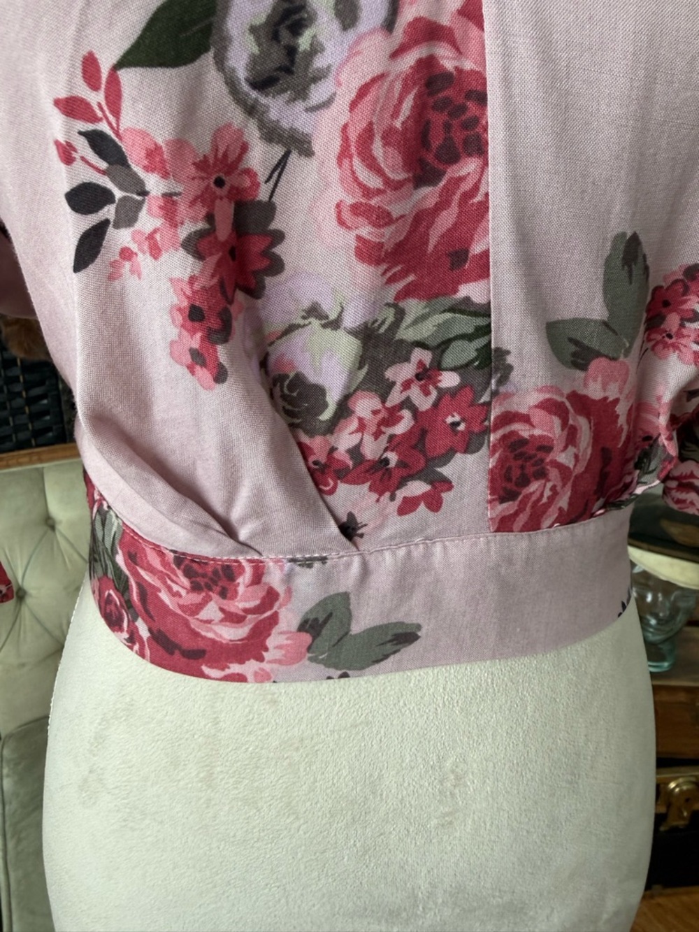 🌸 Nwot Polly and Esther Rose Floral Wrap CropTop Tie Waist Bell Sleeve Blouse L - Picture 4 of 11